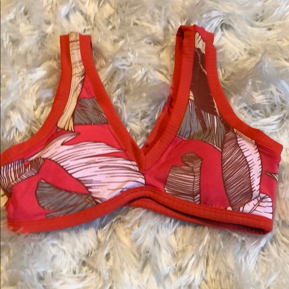 ☀️ NWT Maaji Top - M